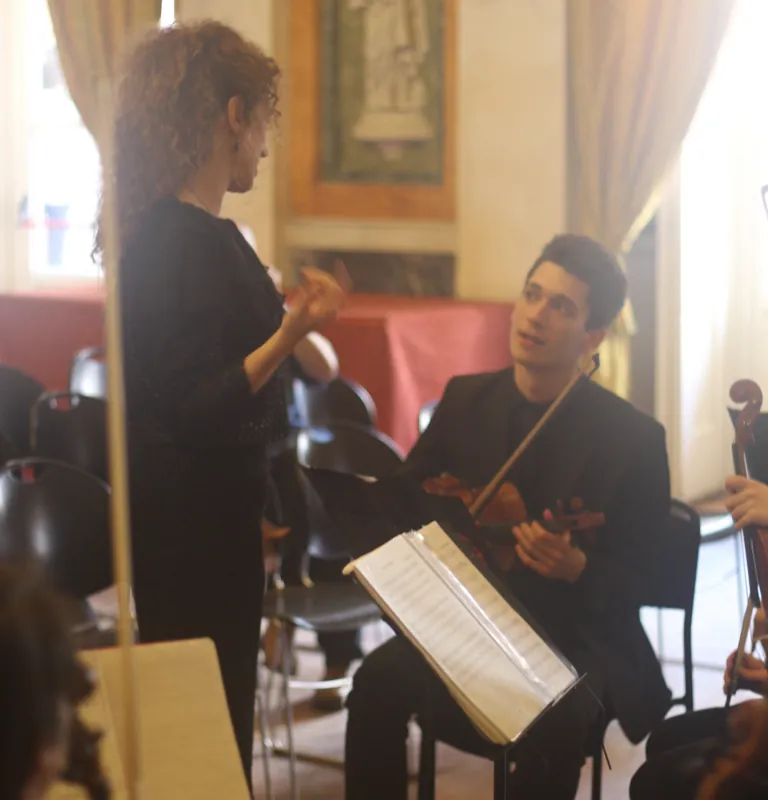 Cours de violon avec un élève